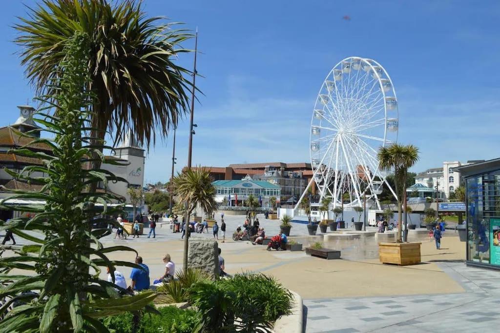 Bright, Vibrant New 1 Bedroom Town Centre Parking Bournemouth Buitenkant foto