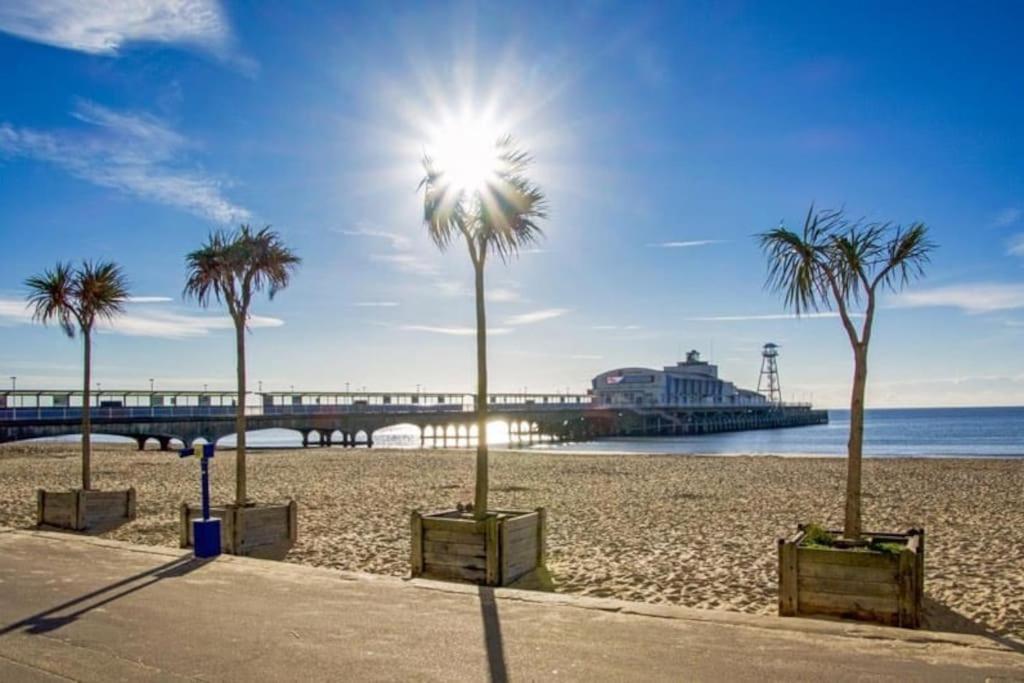 Bright, Vibrant New 1 Bedroom Town Centre Parking Bournemouth Buitenkant foto